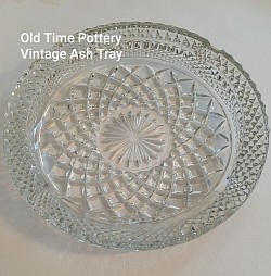 SOLD | Decorative vintage glass ashtray