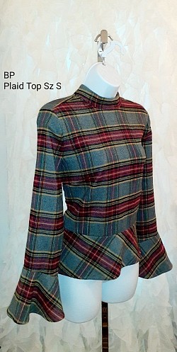 SOLD (buyer Texas) grey bell sleeve plaid top S