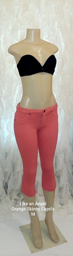 Like an Angel Orange skinny capri pants M