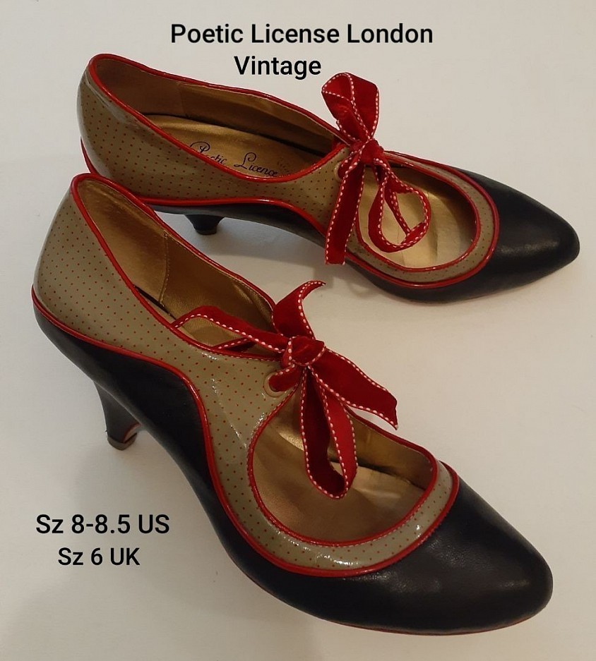 SOLD | Vintage Dancing Shoes 8 (buyer Australia)